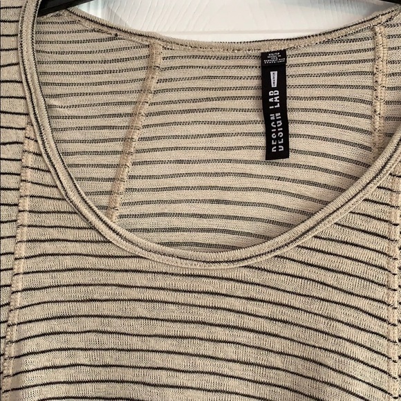 Design Lab tunic top NWT. Black & tan stripe. - Picture 2 of 5